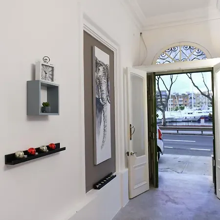 Marina Bed & Breakfast *