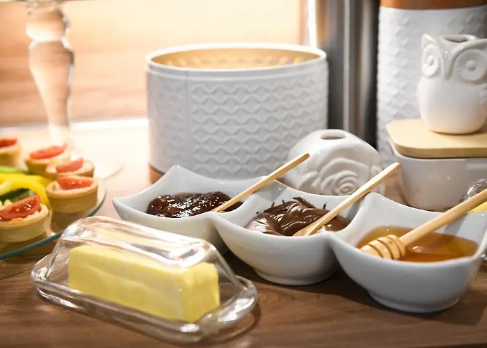 Marina Bed & Breakfast *